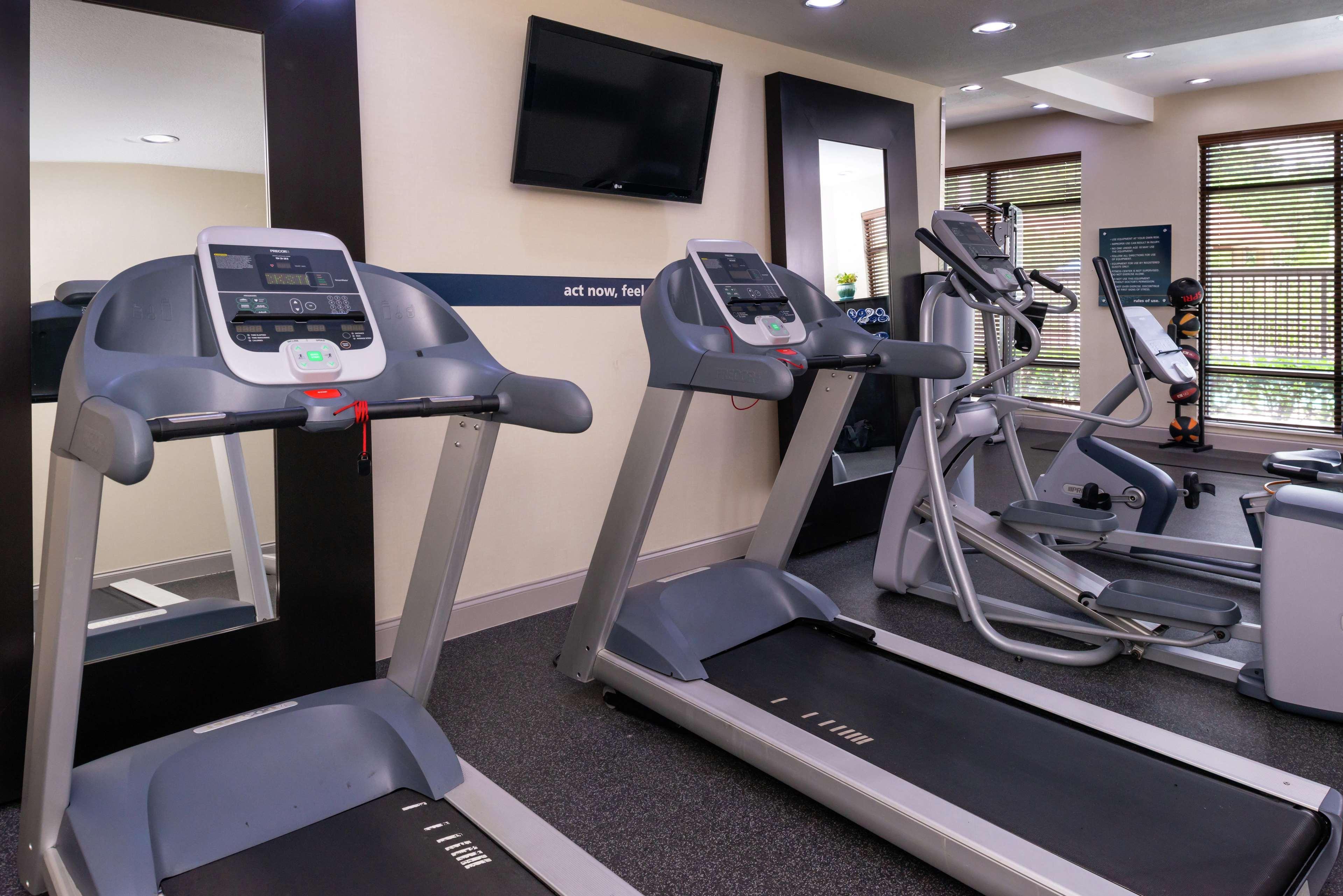 Hampton Inn Лаплас Экстерьер фото